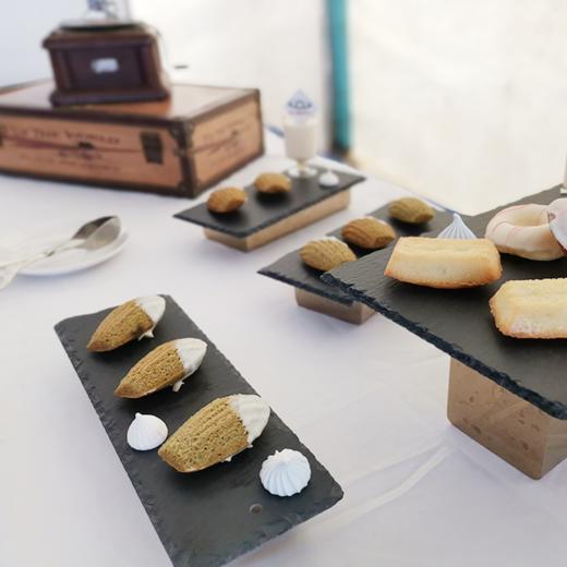 【甜久荟】西式轻松茶歇 午后下午茶享受悠然时光 满足不同味蕾的喜好 8种点心送水果茶 适合30-40人享用 含配送上门 摆台道具和现场服务 仅限上海含郊区 商品图1