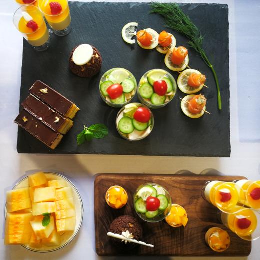 【甜久荟 领馆茶歇】领馆茶歇 甄选优质食材 水果挞慕斯泡芙玛德琳松饼三文鱼等8种品质点心 45份起订 外环免费配送上门 专业人员现场服务 商品图1