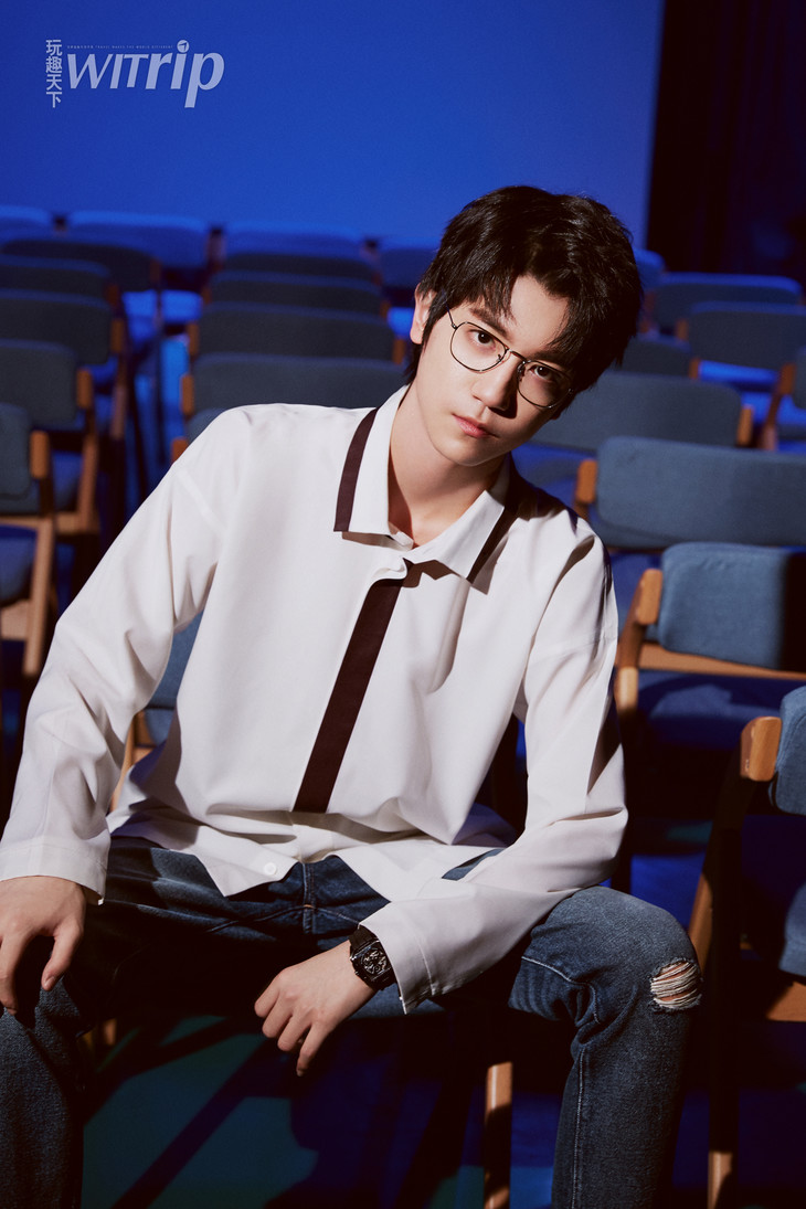 李天泽将属于十六岁的感性于镜头前定格