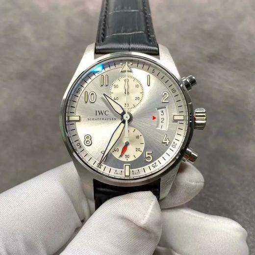 ZF万guo 喷火战机Spitfire Chronograph系列， 尺寸 43×15mm，男士腕表，皮表带，密底手表，自动机械机芯 商品图0