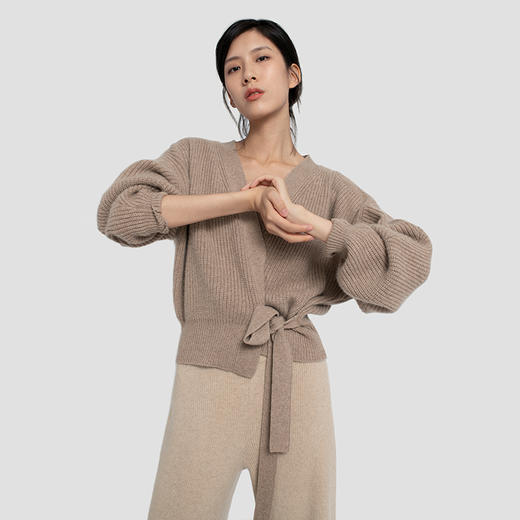 2020设计款女士无染色羊绒加厚打花系带廓形开衫 商品图1