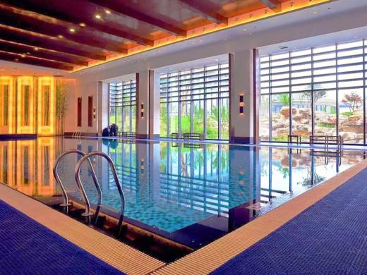 ★周末不加价★￥1099起/2间夜【苏州独墅湖世尊酒店】入住豪华房含早餐！另有单晚含下午茶、面食/多种门票套餐可选~坐拥天水一色的苏式园林美景，毗邻白鹭生态公园和教堂！有效期至2025年12月31日 商品图4