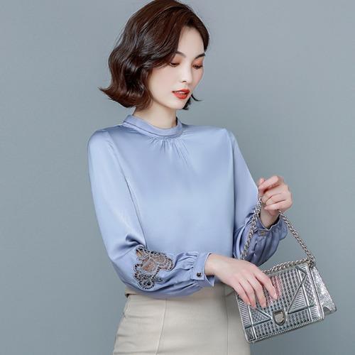 MZ6259秋季新款时尚灯笼袖镂空绸缎小衫 商品图4