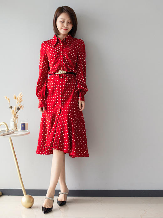 红色波点鱼尾裙