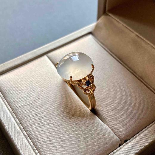 冰种翡翠鸽子蛋戒指18k黄金蓝宝石镶嵌 商品图3