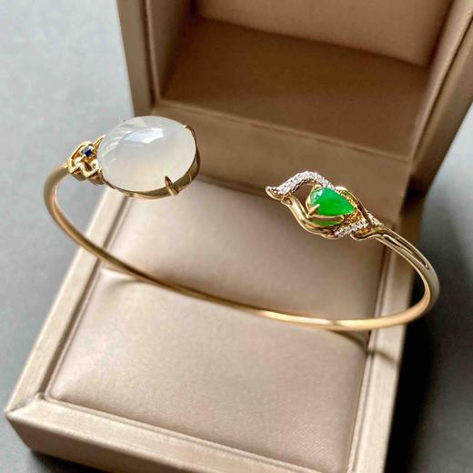 冰种翡翠鸽子蛋阳绿水滴手镯18k黄金钻石镶嵌 商品图4