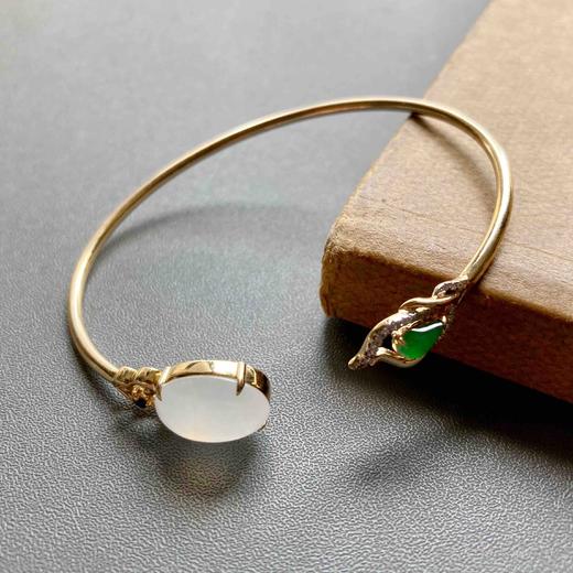 冰种翡翠鸽子蛋阳绿水滴手镯18k黄金钻石镶嵌 商品图9