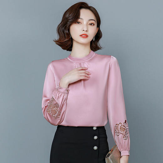 MZ6259秋季新款时尚灯笼袖镂空绸缎小衫 商品图5