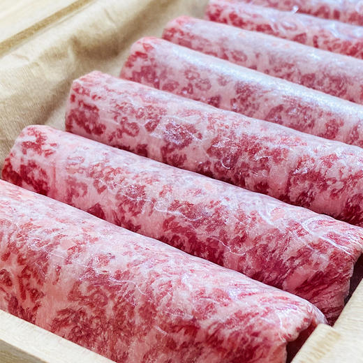 澳洲黑毛和牛霜降精修特级雪花火锅卷  |  大花卷，整齐排列在枫木盒子里，分明是件艺术品！ 商品图9
