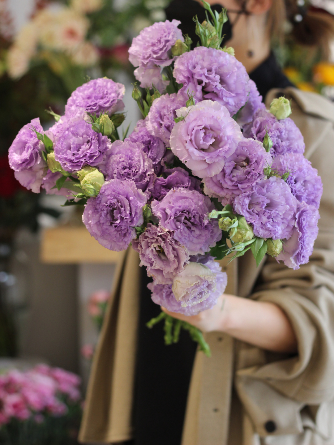 裙边洋桔梗【她没有焰火绚丽，也不像鸟儿会迁徙】简小姐精选甜美稀有浪漫紫色、白色裙边洋桔梗 15~20个花头 2束包邮 24小时发货