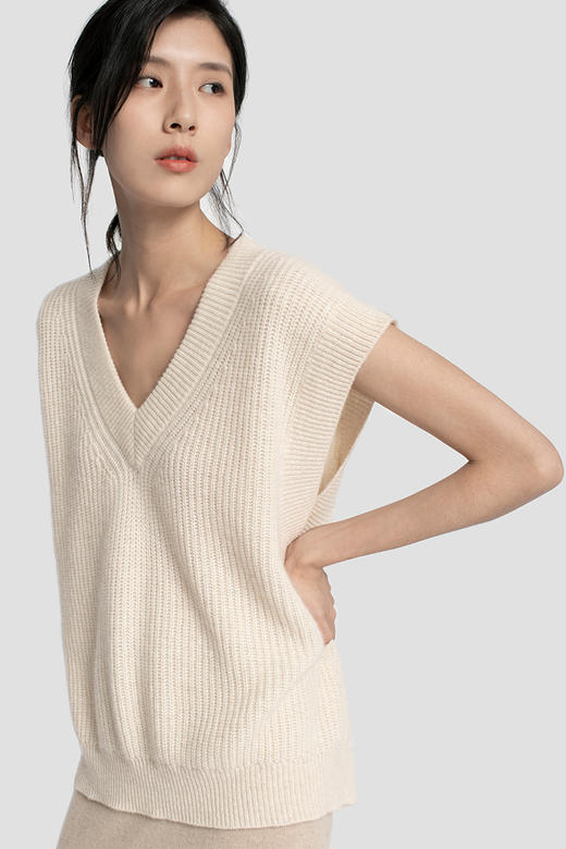 2020经典款女士无染色羊绒打花V领背心 商品图2