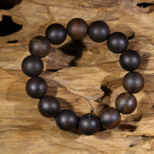 BC.8.25-2  越南芽庄白奇沉水手串-33.04g 商品图0