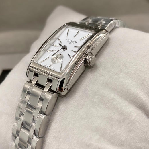 浪琴-Longines 全新黛绰维纳系列 精致两针半女士腕表  高端配置 搭配精准进口石英机芯   拱形双卜蓝宝石玻璃 316L精钢表带 
钻圈➕50 商品图4