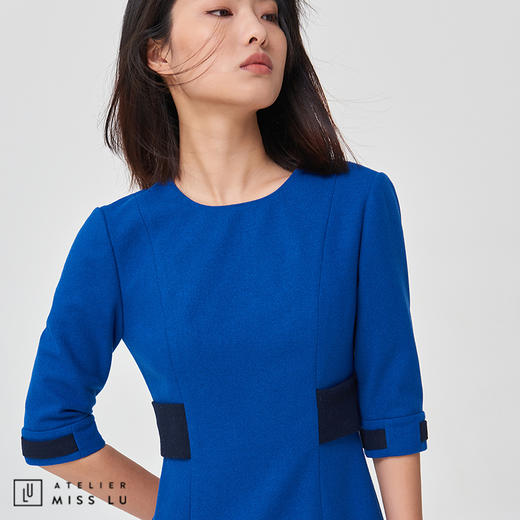 【复古迷情】复古宝蓝拼色收腰简洁款通勤羊毛连衣裙 商品图0