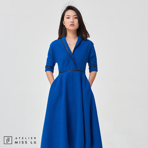 【复古迷情】复古宝蓝羊毛V领皮边设计收腰 商品图1