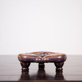 清代  红木菱角形三足器座