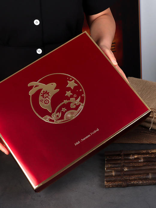 6粒装烫金红色镂空月饼盒