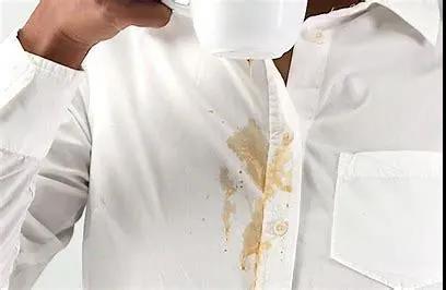 这张纸蹭一蹭 油渍咖啡渍不留痕 应急必备衣物去污渍纸