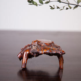 清代  黄杨木树瘤根形器座