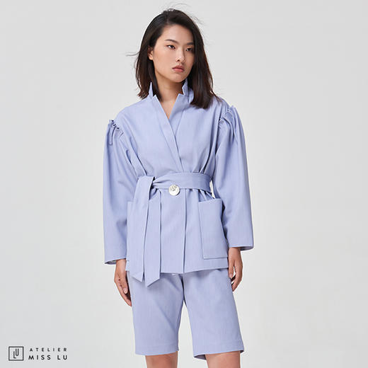 【不落俗“套”】浅湖蓝廓形袖OVERSIZE西装外套 商品图0
