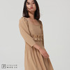 【宝藏ONE PIECE】浅驼压褶方领设计感连衣裙 商品缩略图0