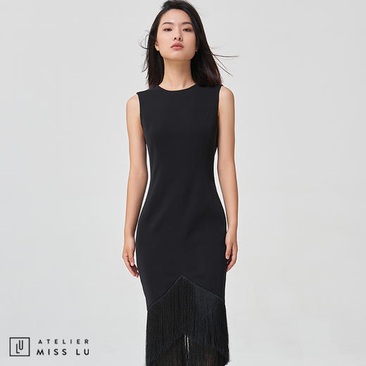 【不如跳舞】双层下摆倒V字流苏修身小黑裙 商品图0