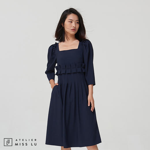 【宝藏ONE PIECE】藏青色压褶方领设计感连衣裙 商品图1