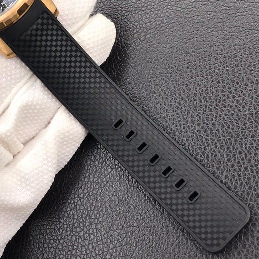 V6万国海洋时计系列鲨鱼青铜之旅“达尔文探险之旅”特别版44MM--青铜合金表壳 商品图10