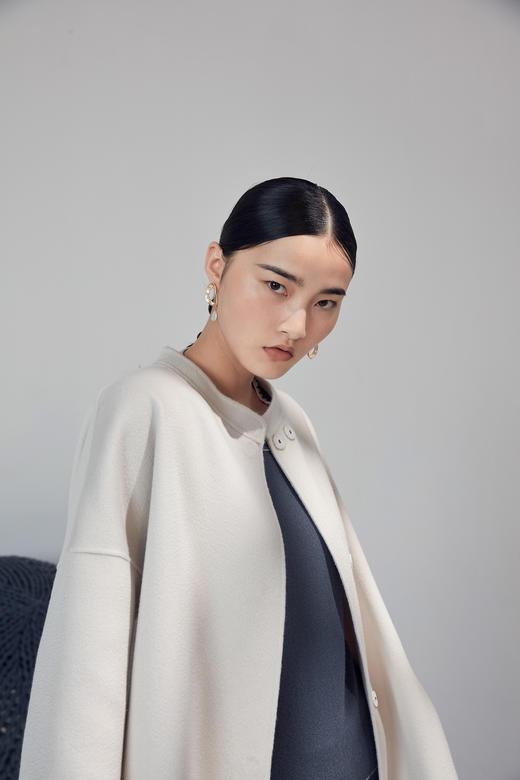  秋冬 女装中式领水波纹羊绒呢大衣 SJF92W822N 商品图3