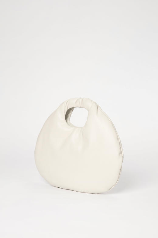 Low Classic 乳白色/棕色/裸色链条蛋型手提包 商品图9