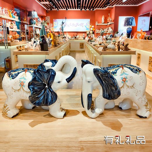 手彩青花 象 大号 仰鼻子 手彩青花 象 大号 垂鼻子 时尚精美 大象 摆件 商品图0