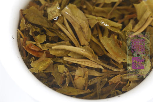 八角亭·孔雀之乡珍藏精品早春乔木茶（2020） 商品图11