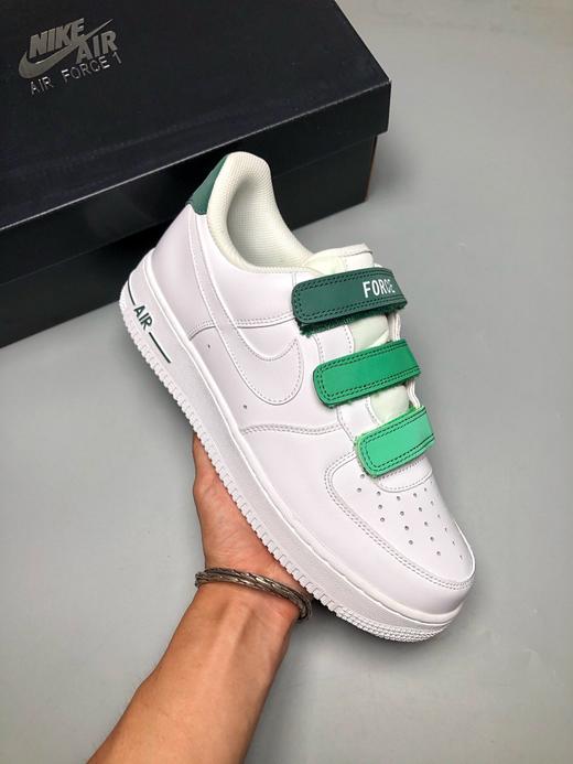 绿尾史密斯与空军两大经典元素合一柔软、弹性十足的缓震性能和出色的中底设计，而 Nike Air 科技也早已成为保持盛名的强劲后盾 商品图2