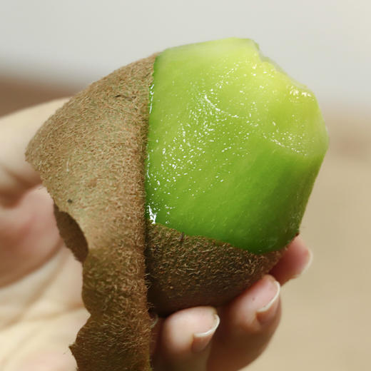 陕西翠香猕猴桃皮薄汁多富含高vc甜蜜多汁现摘现发