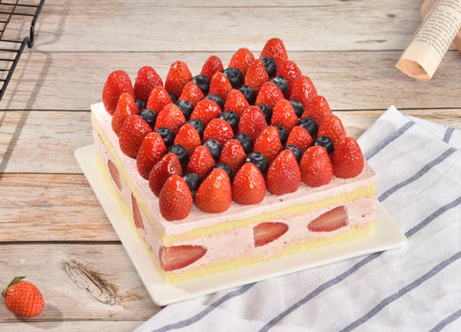 草莓多多方形蛋糕2磅