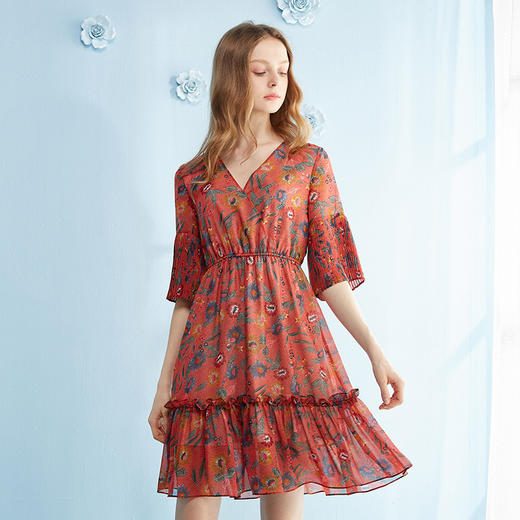 欧芮儿 夏装新款红色碎花雪纺连衣裙V领印花收腰a字中长款裙子07XLB3893 商品图1