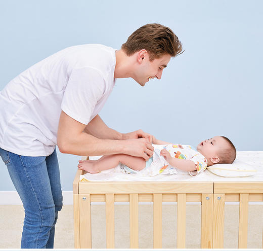 英氏实木婴儿床儿童床BB床百变床多功能新生儿床游戏床184A0771 商品图3