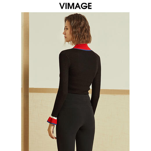 VIMAGE纬漫纪时尚撞色喇叭袖半高领打底针织衫女修身V1201803 商品图3