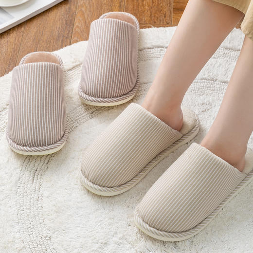 老米优品 / 怕冷星人们，一定要给全家都买起来！《颜值和实用性均在线的保暖拖鞋》来啦！拍2送价值29元敲暖雪地袜❤ 柔软，防滑，任意折叠不变形！男款女款。 商品图13