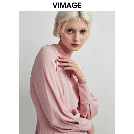 VIMAGE纬漫纪秋款时尚舒适修身显瘦纯色百搭A摆连衣裙女V1407019 商品图1