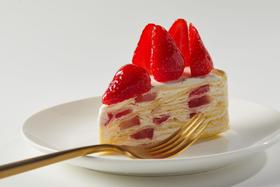 草莓千层切件