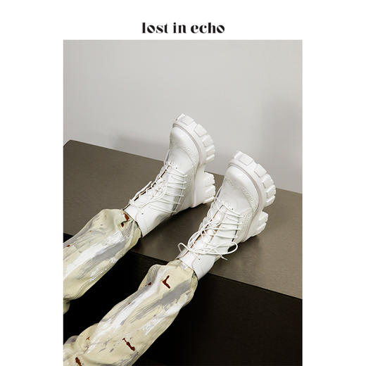 【微瑕疵不退不换】戚薇同款 lost in echo 设计师原创 多绑带牛津冲孔马丁靴 商品图0