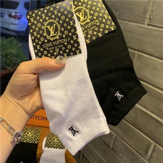 礼盒装一盒5双lv情侣款纯棉袜子吸汗透气柔软舒适