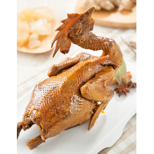 滋味卤鸡外香里嫩肉质鲜美