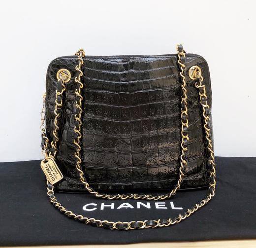 chanel香奈儿黑色鳄鱼皮链条肩背包