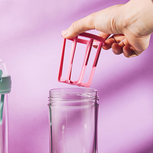 现货  杯具熊儿童水杯摇摇杯男女小学生成人健身运动直饮随手杯防摔可爱便携水壶 商品图7