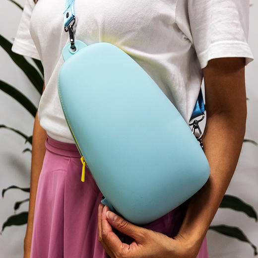 时尚斜挎包（浅蓝色） 商品图1