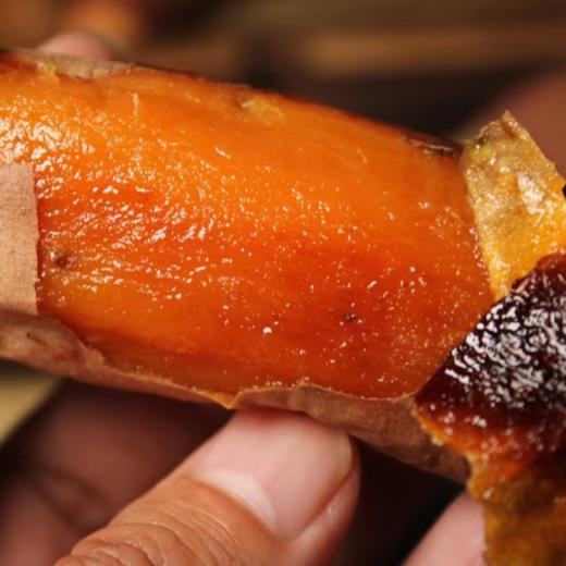 『山东烟薯25』黄瓤泛红，甜糯流油，甜的浓烈，咬下去后唇齿间甜香无比，一吃就上瘾，完全停不下来 商品图2