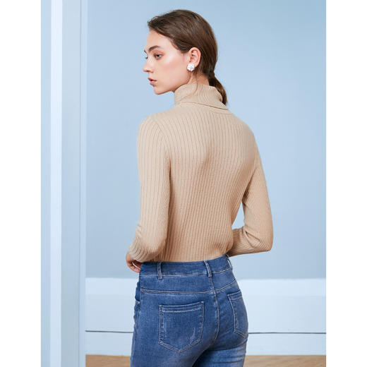 EITIE爱特爱秋季新款气质简约纯色百搭高领针织打底衫套头女6001705 商品图6