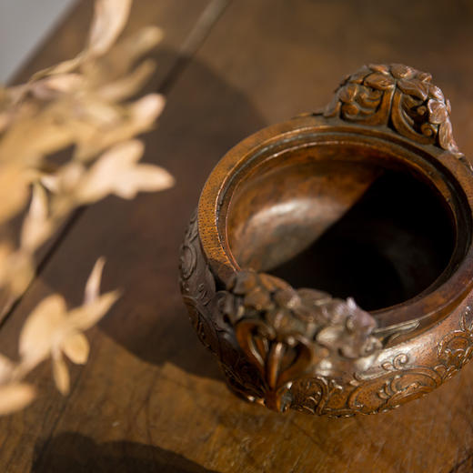 清代  竹雕宝相花香薰 商品图3